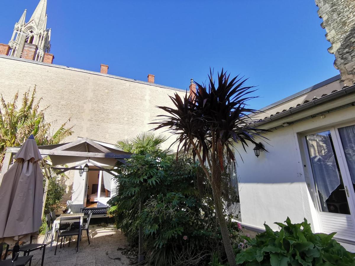 Hotel Francois D'O Caen Esterno foto